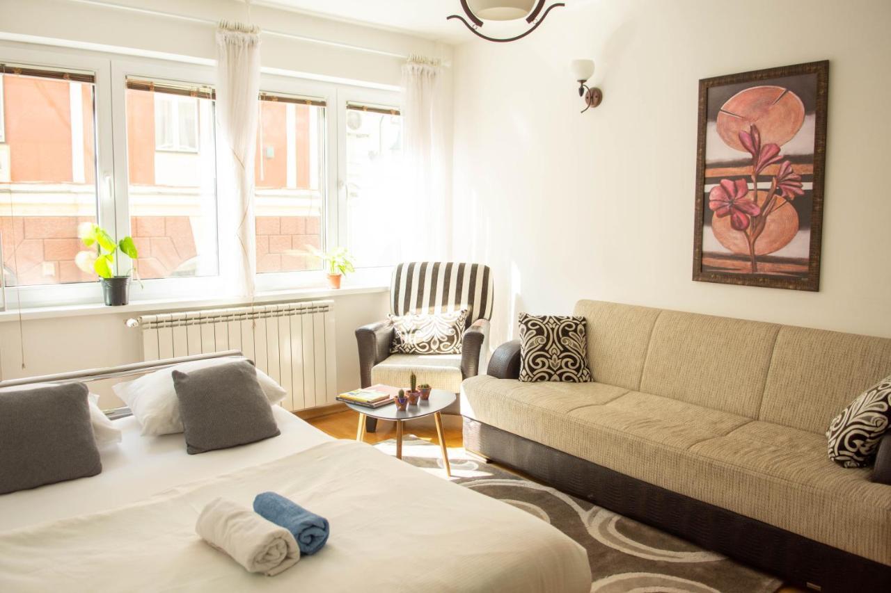 Cute And Cozy Studio With Cathedral View-Excellent Location SJJ Extérieur photo